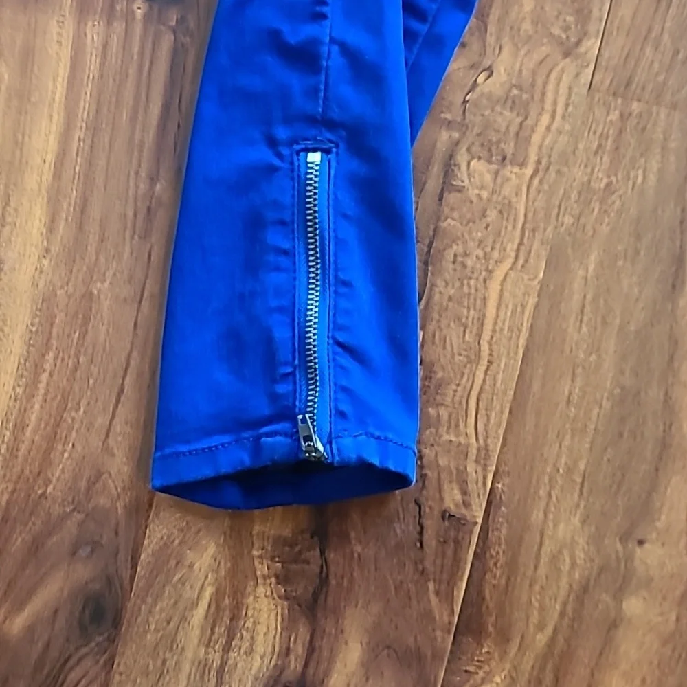 🎉Host Pick🎉 Forever 21 Colbat Blue Ankle Zipper Jeans - Picture 9 of 11